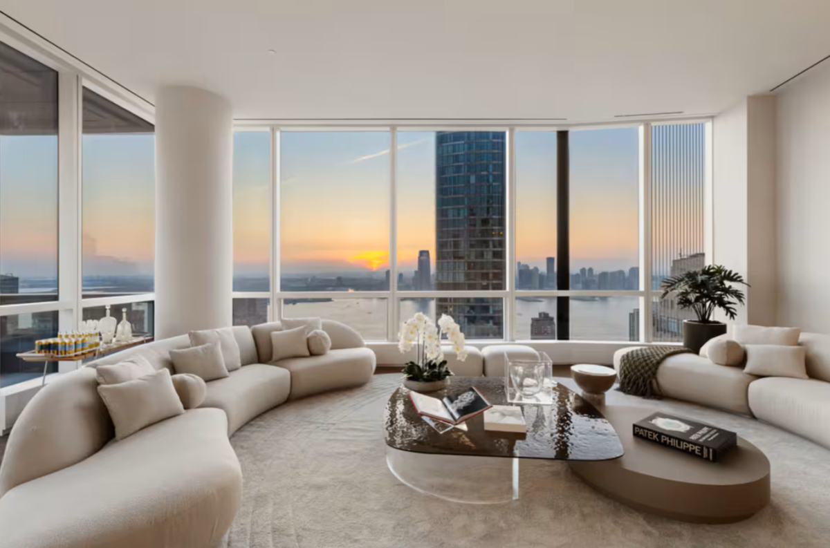 Living at the Top: 6 Extraordinary City Penthouses - image 3