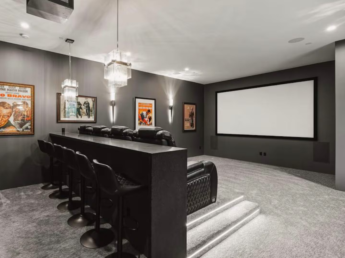 4 луксозни домове с внушителни частни киносалони