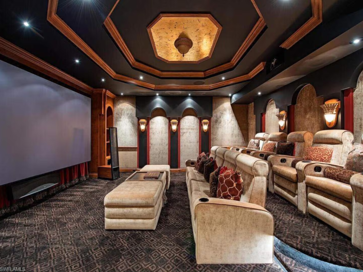 4 луксозни домове с внушителни частни киносалони