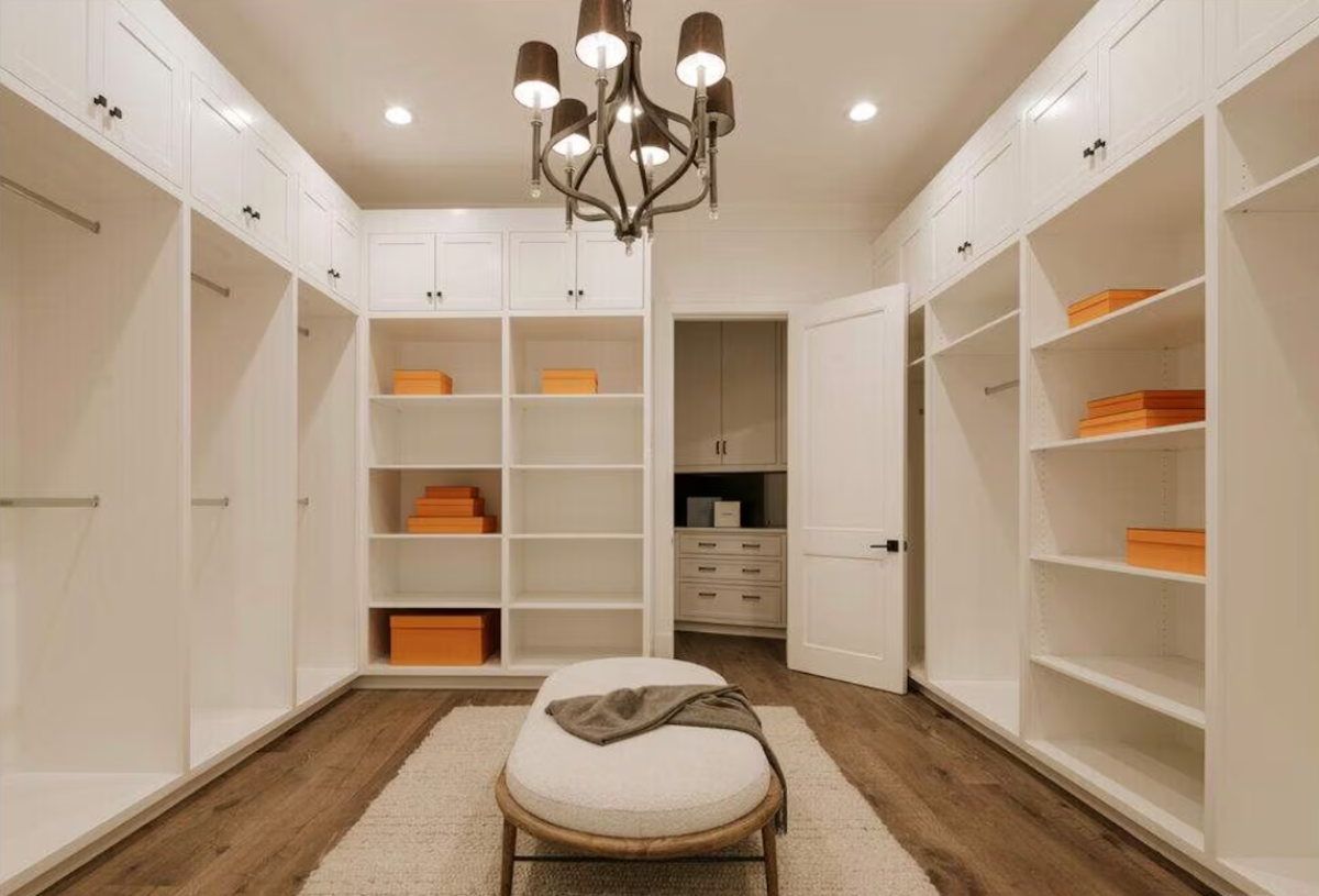 За ценителите на модата: 4 впечатляващи дрешника в луксозни домове по света