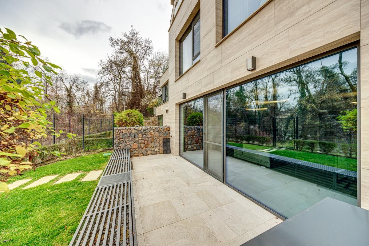 Open House – Luxury Apartment with Beautiful Private Garden in Iztok District for Sale - image 5