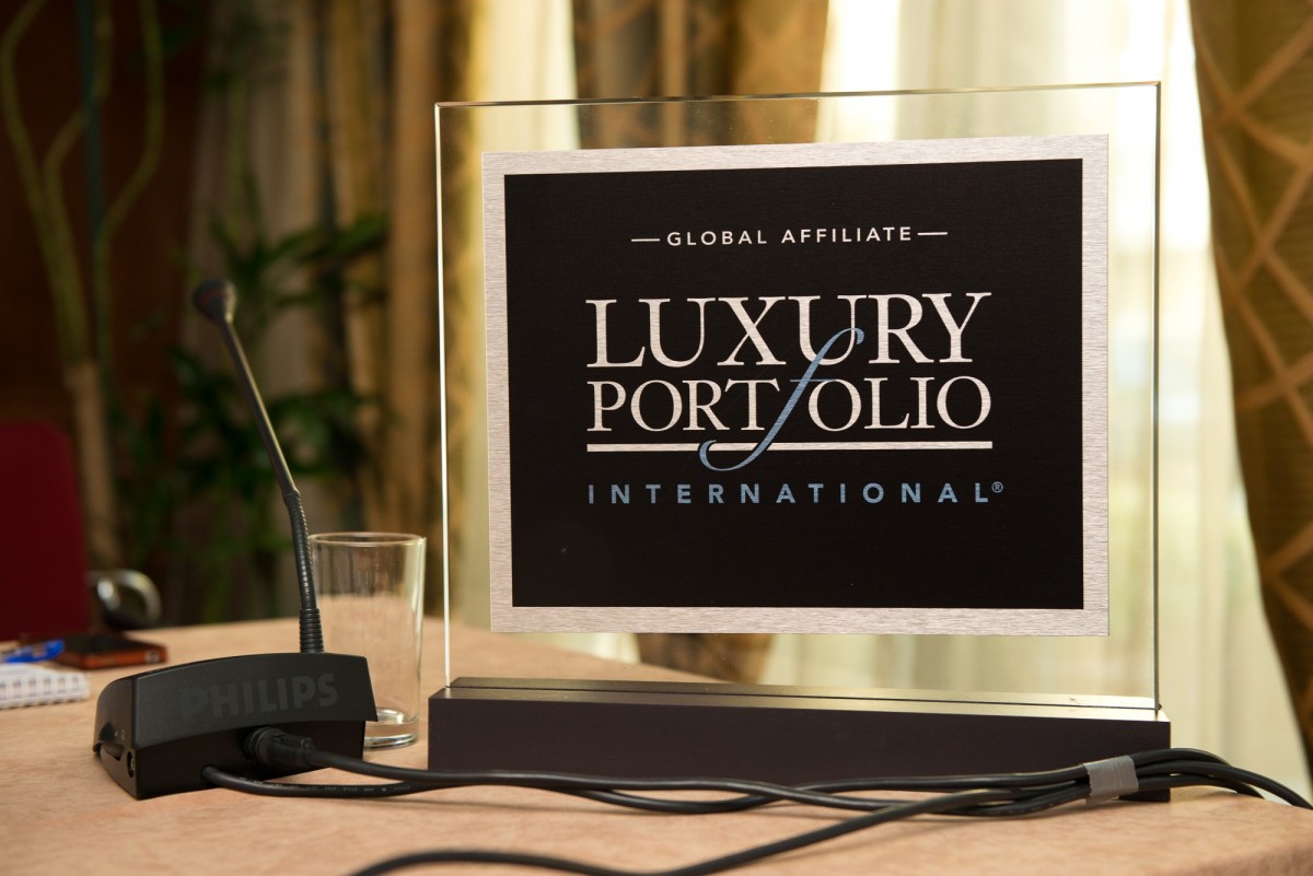 Unique Estates стана ексклузивен партньор за България на най-голямата международна мрежа за луксозни имоти Luxury Portfolio. - image 1
