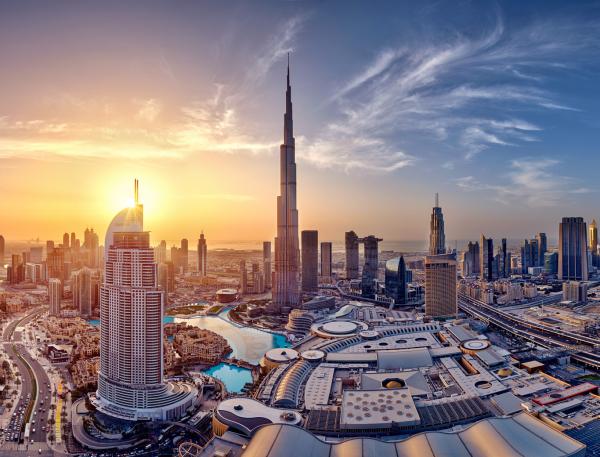 Дубай: бляскав оазис на инвестиционни възможности