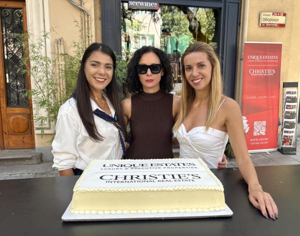 Unique Estates | Christie's International Real Estate – част от културния живот на ул. Оборище в „ГОЛЯМАТА МАСА: Една общност“