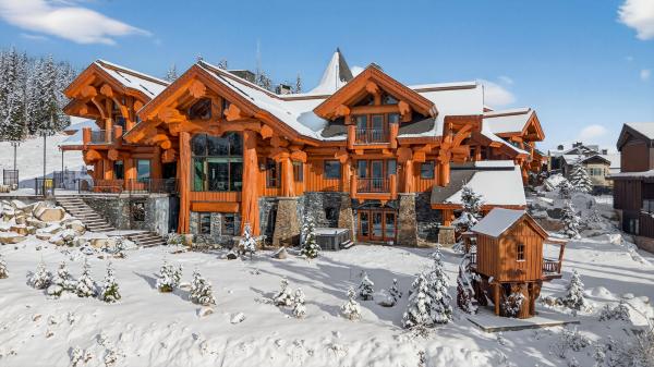 Ski-In and Ski-Out: 6 Slopeside Homes in Top Winter Resorts