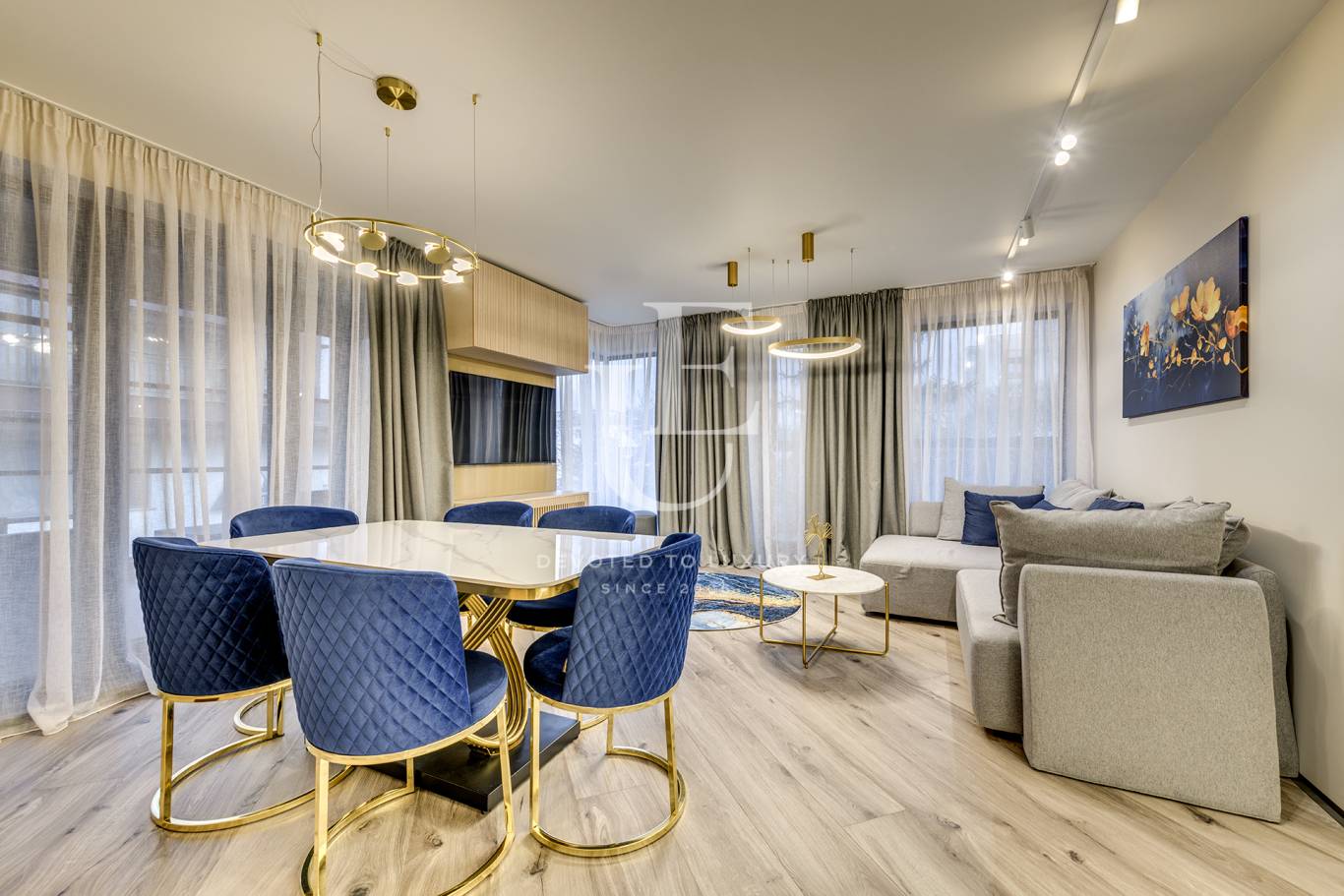 Очарователен дизайнерски апартамент в луксозна сграда с консиерж