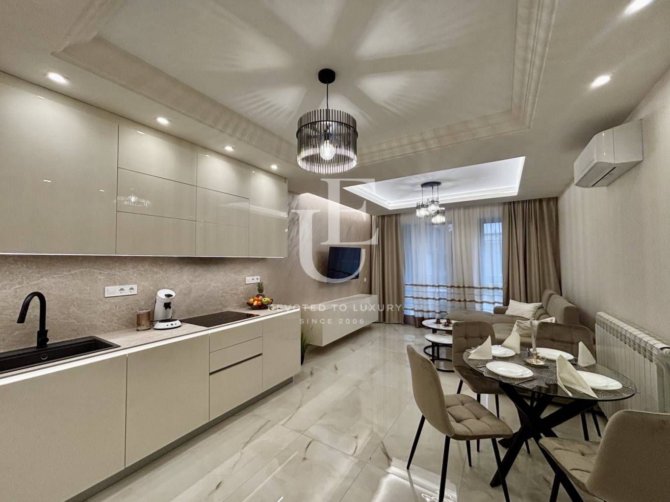 Чисто нов апартамент в затворен комплекс под наем 