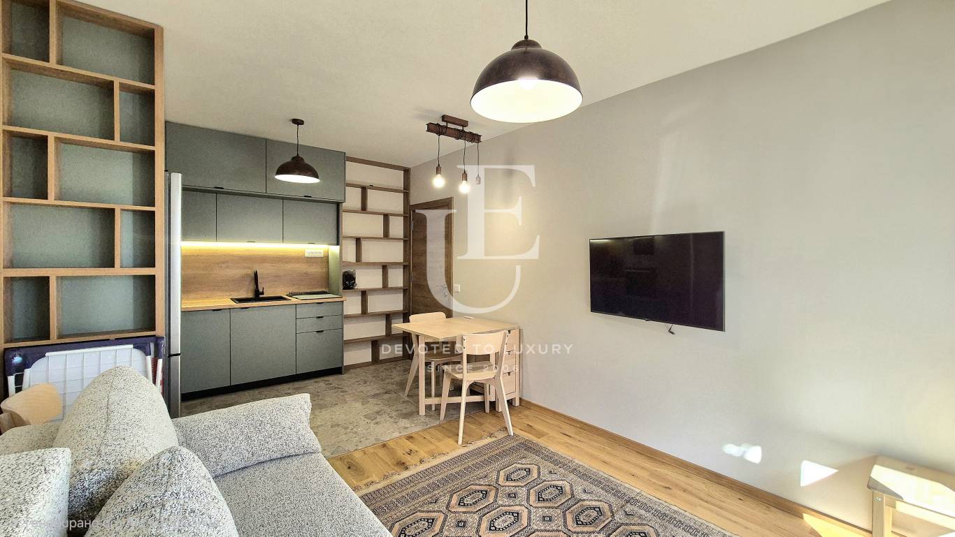 New apartment with a parking space for rent in a boutique buildin