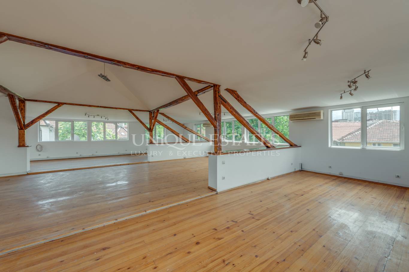 Office for rent in Sofia, Downtown with listing ID: K13955 - image 2