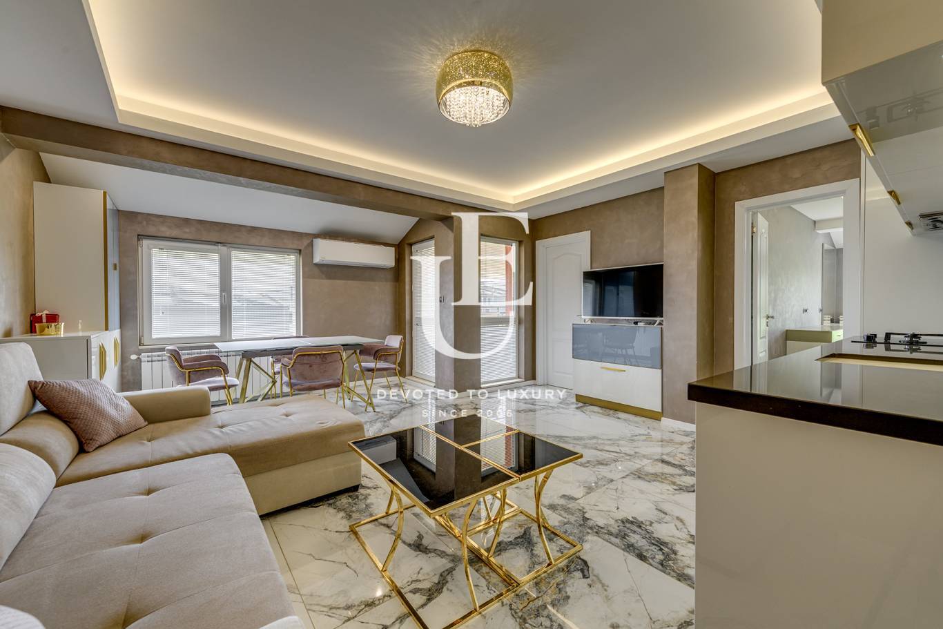 Елегантен тристаен апартамент под наем в Драгалевци 