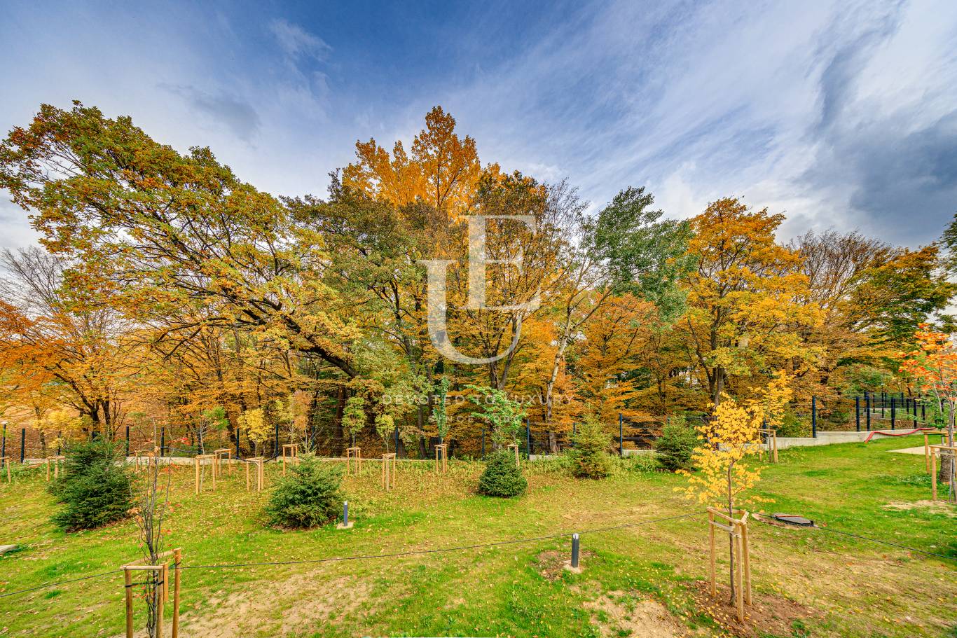 Югоизточен апартамент с високи тавани в кв. Бояна, с акт16