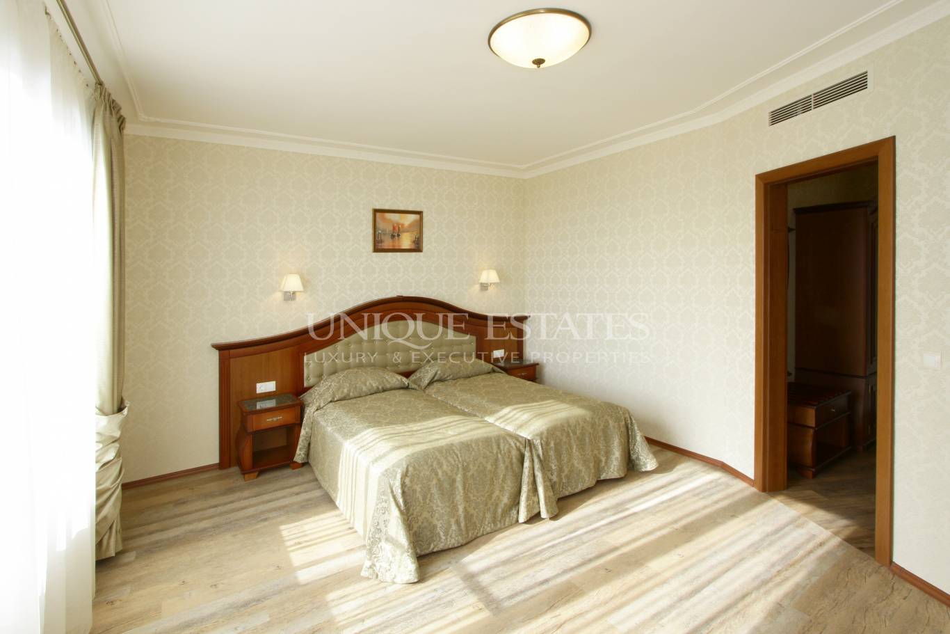 Хотел / Apartment house за продажба в Варна, к.к. Златни Пясъци - код на имота: K13678 - image 7