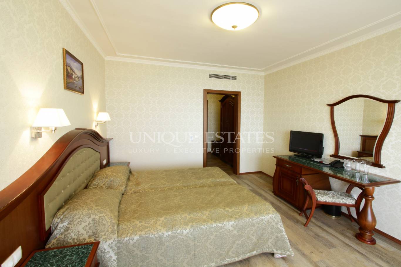 Hotel / Apartment house for sale in Varna, kk Zlatni pyasatsi with listing ID: K13678 - image 6