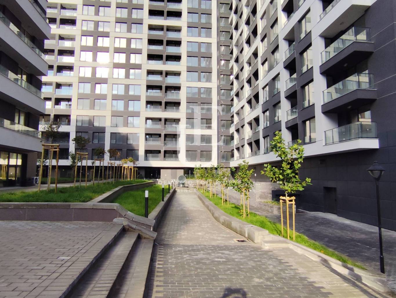 Апартамент за продажба в София, Банишора - код на имота: N27937 - image 2