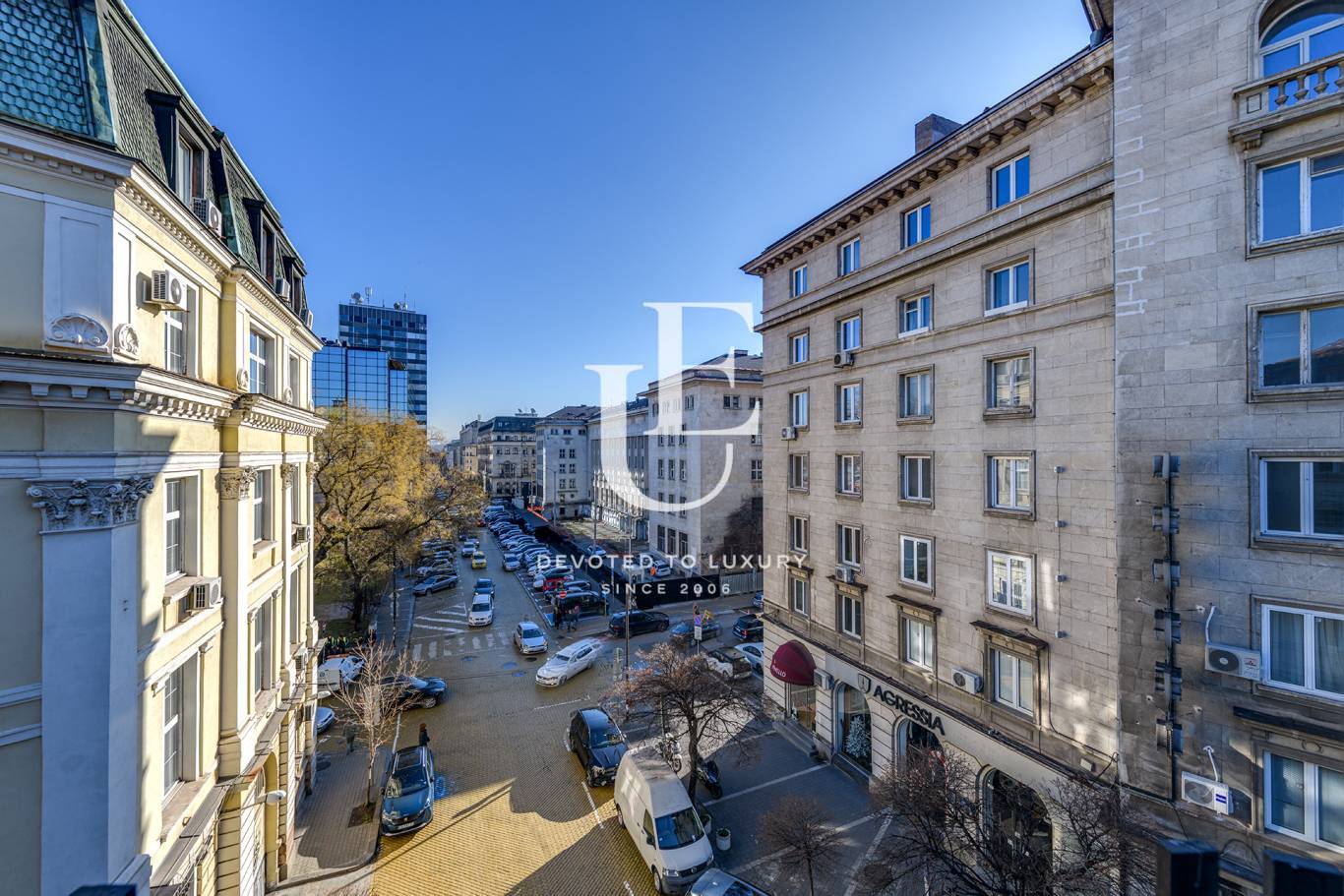 Офис под наем в аристократична сграда в центъра