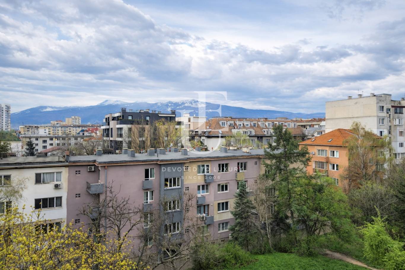 Апартамент за продажба в София, Гео Милев - код на имота: N29132 - image 1