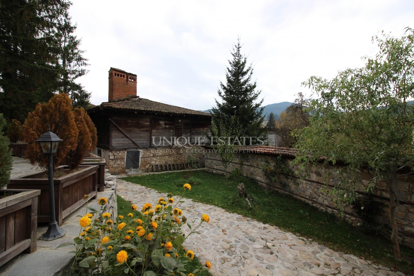 Hotel / Apartment house for sale in Koprivshtitsa,  with listing ID: K7408 - image 1