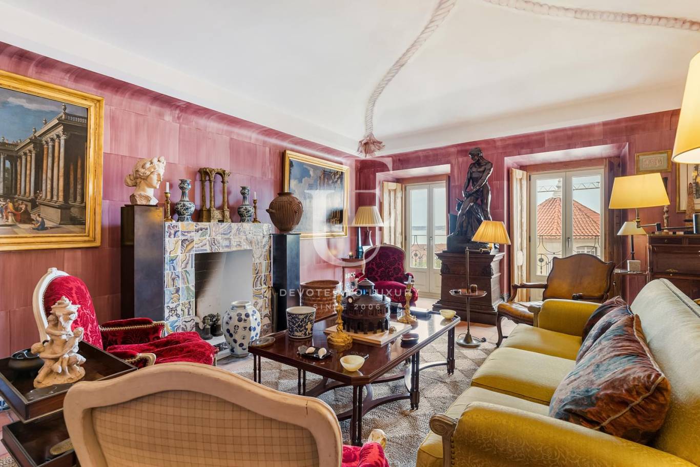 Къща за продажба в Лисабон,  - код на имота: N29185 - image 1