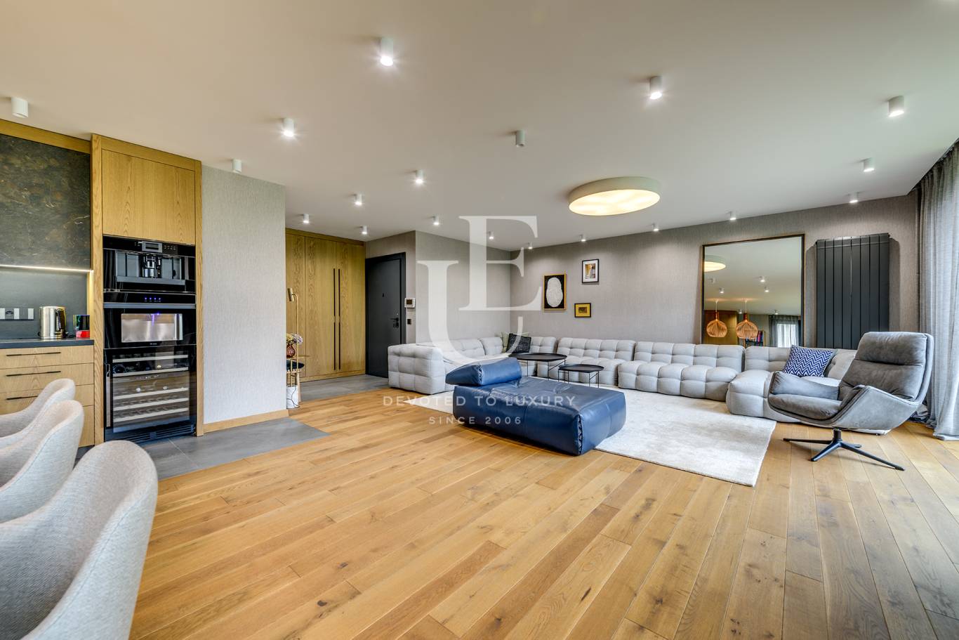 Апартамент за продажба в София, Камбаните - код на имота: N29211 - image 2