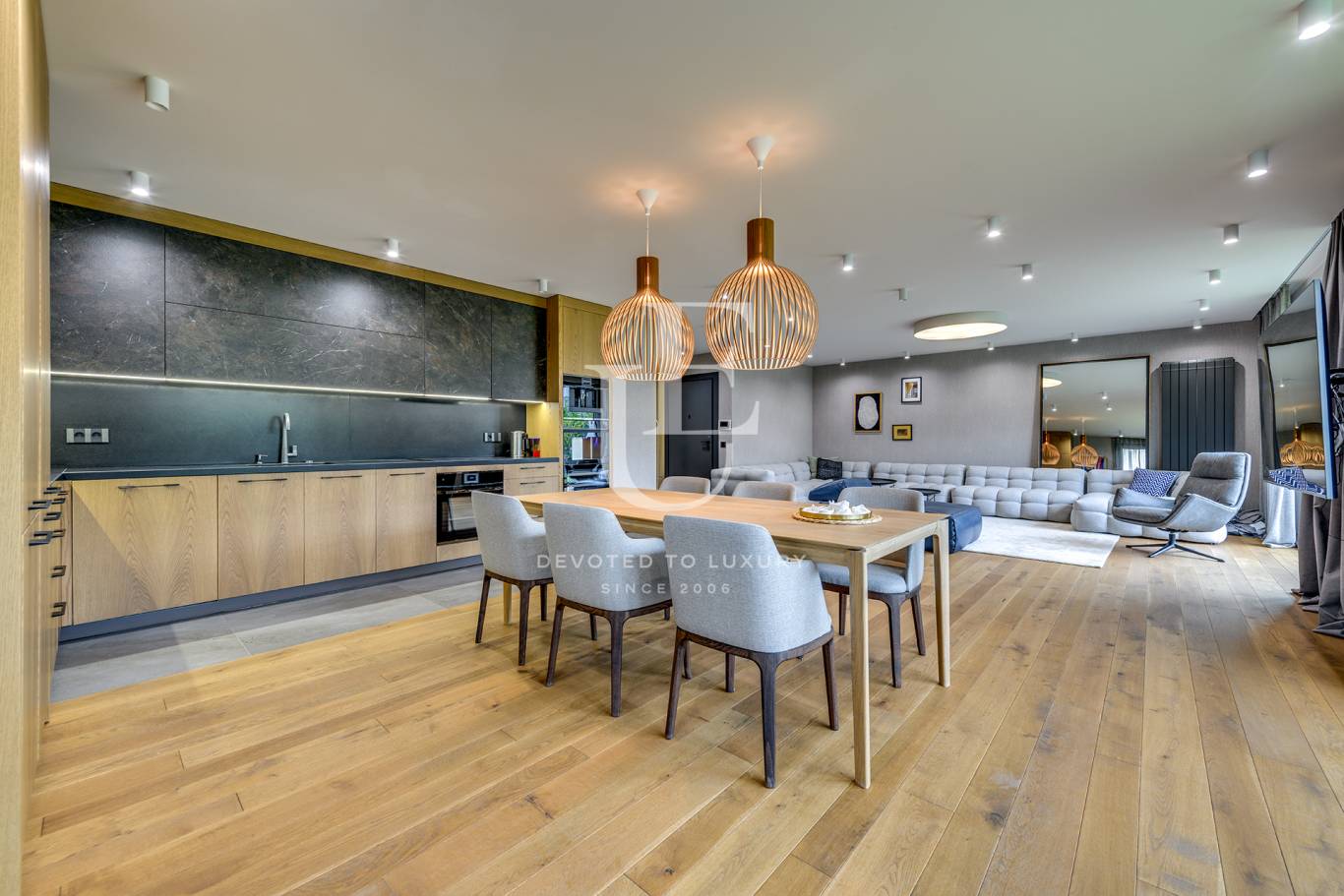 Апартамент за продажба в София, Камбаните - код на имота: N29211 - image 1