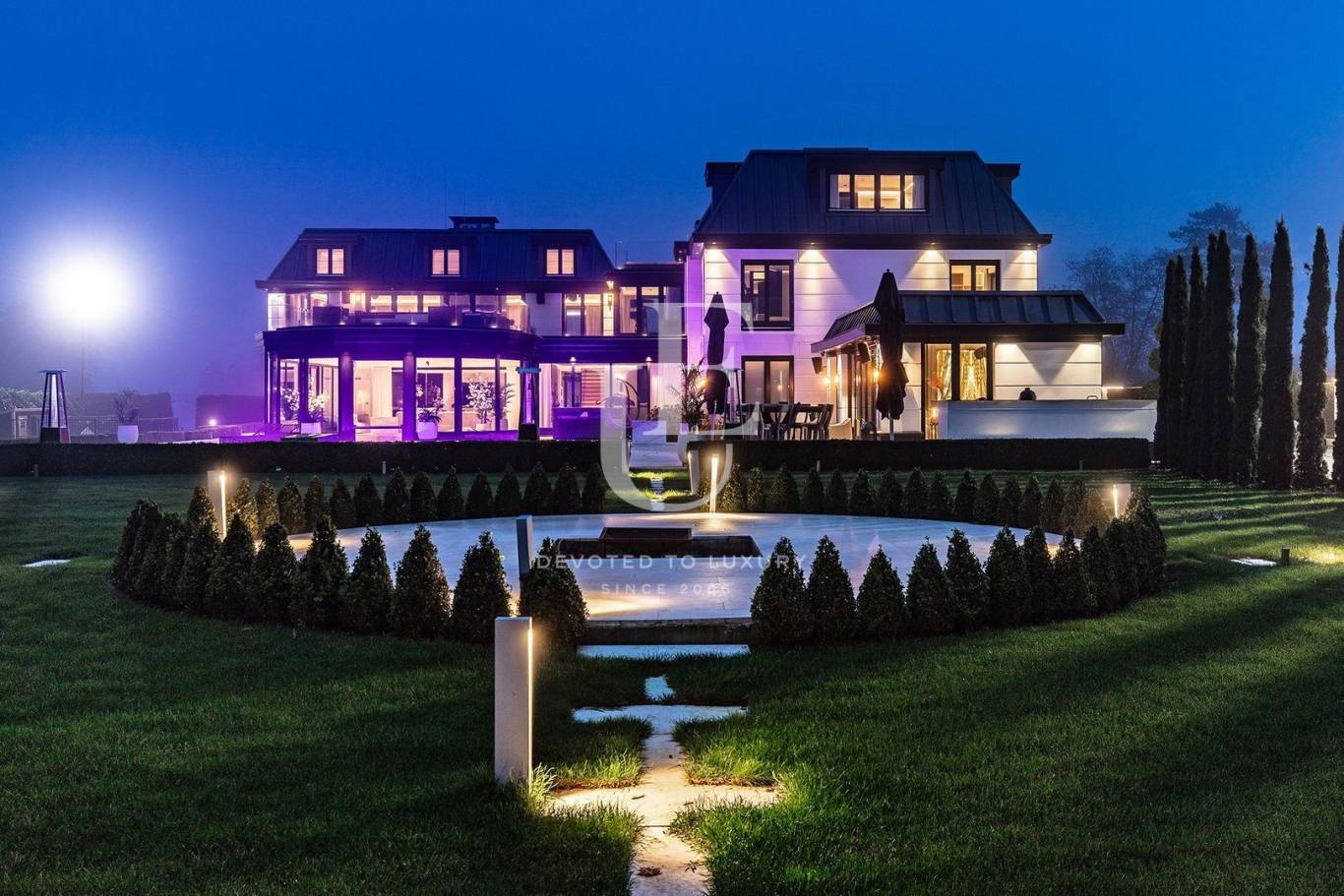 Къща за продажба в Амстердам,  - код на имота: N29223 - image 1