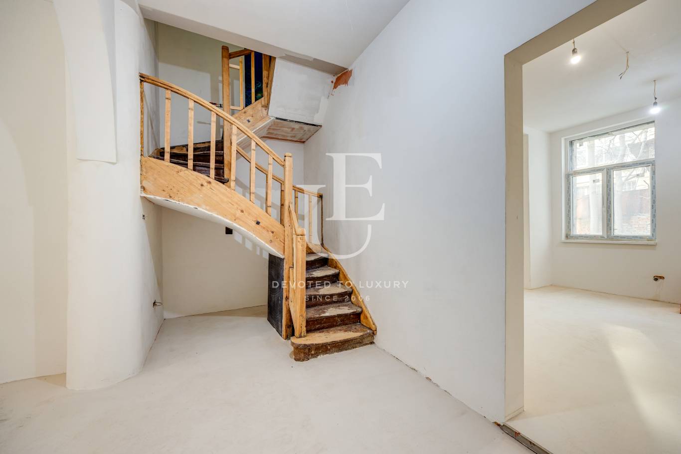 Търговски обект за продажба в София, Център - код на имота: E28108 - image 2