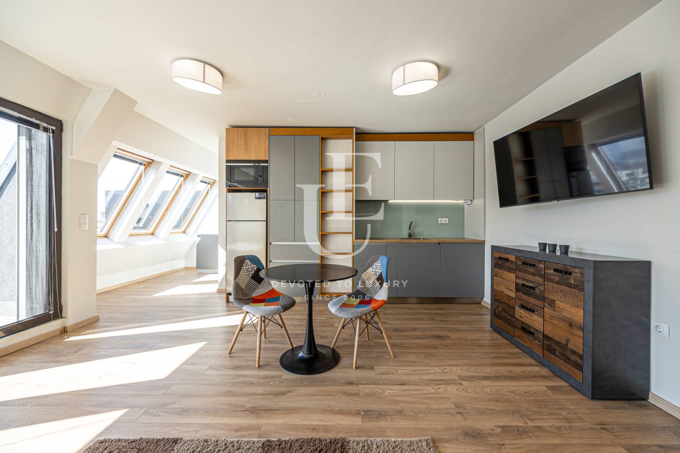 Студио в кв. Витоша с изцяло южно изложение и паркомясто