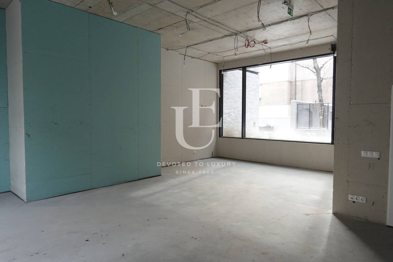 Търговски обект под наем в София, Оборище - код на имота: N28749 - image 2