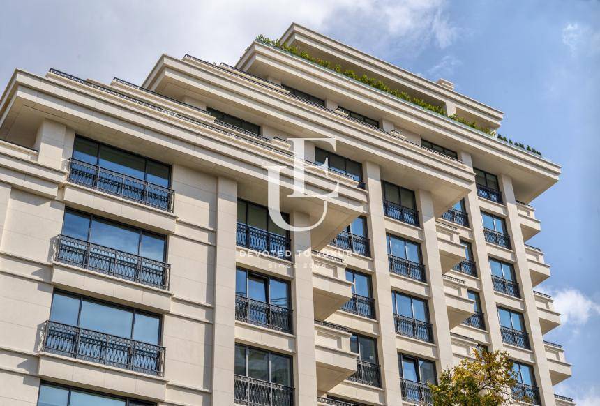 Луксозен тристаен апартамент в София Лъкшъри Резиденс