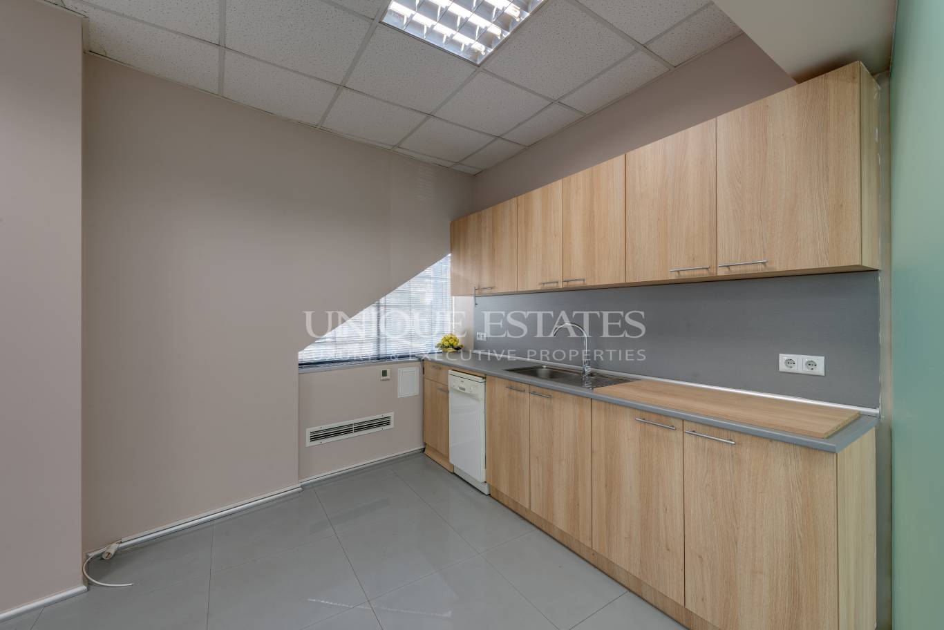 Office Building / Building for sale in Sofia, Downtown with listing ID: K10366 - image 6