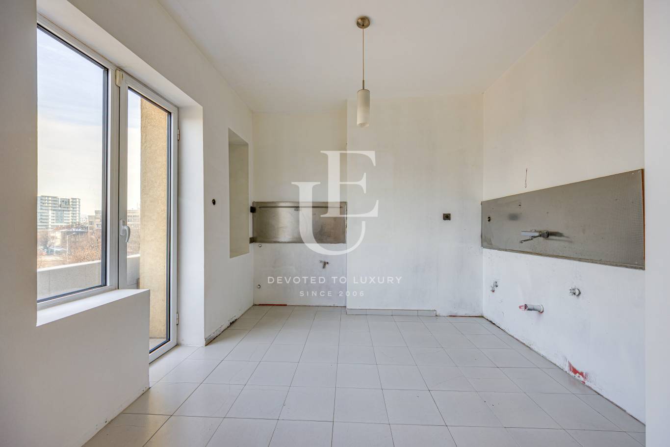 Апартамент за продажба в София, Оборище - код на имота: K28750 - image 3