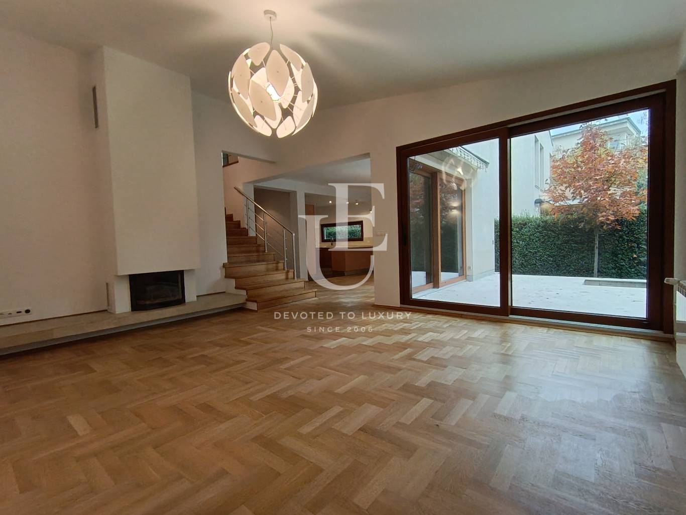 Просторна къща под наем в Кръстова вада, зад бензиностанция Еко