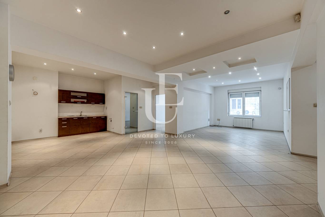 Апартамент за продажба в София, Център - код на имота: N29280 - image 1