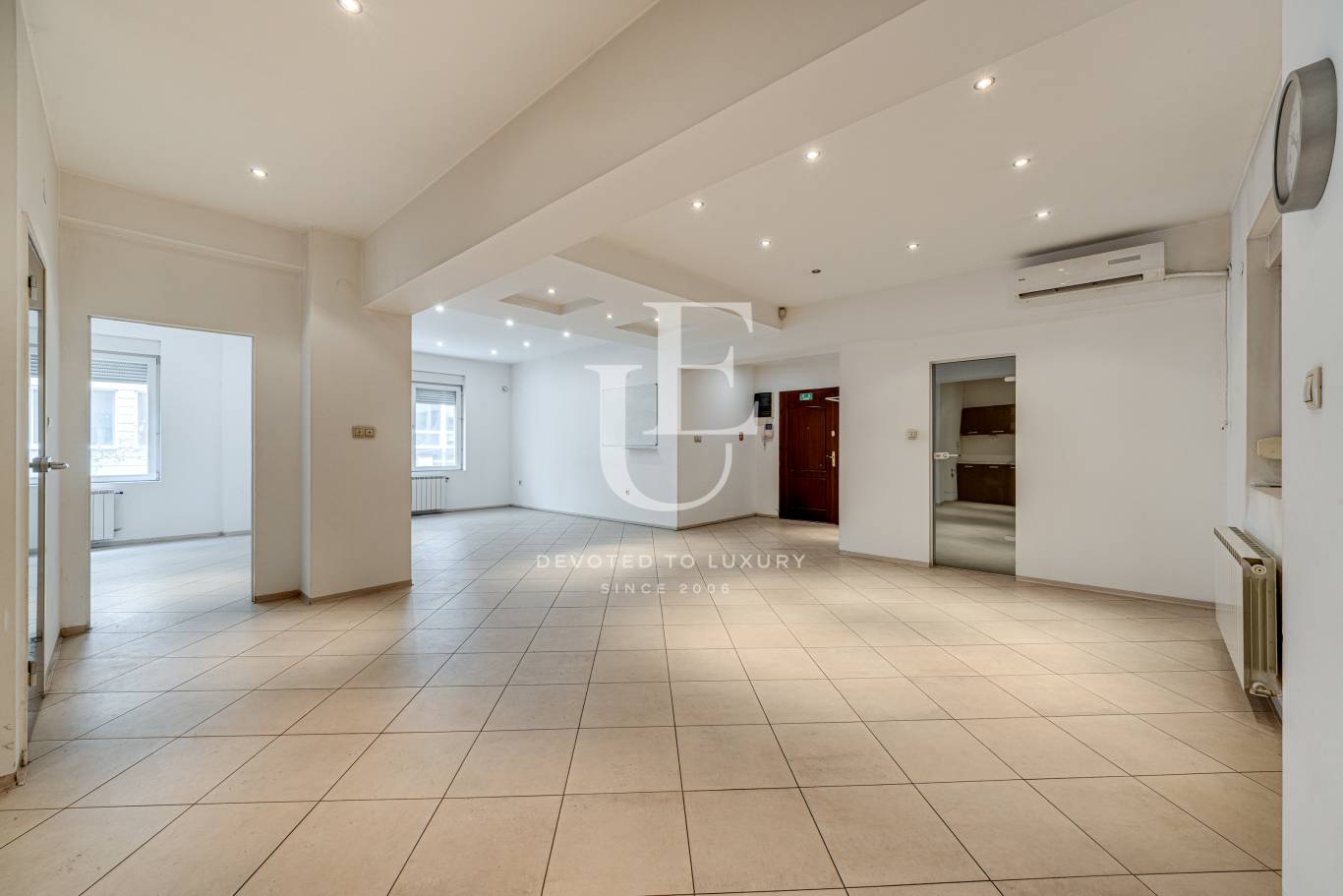 Апартамент за продажба в София, Център - код на имота: N29280 - image 3