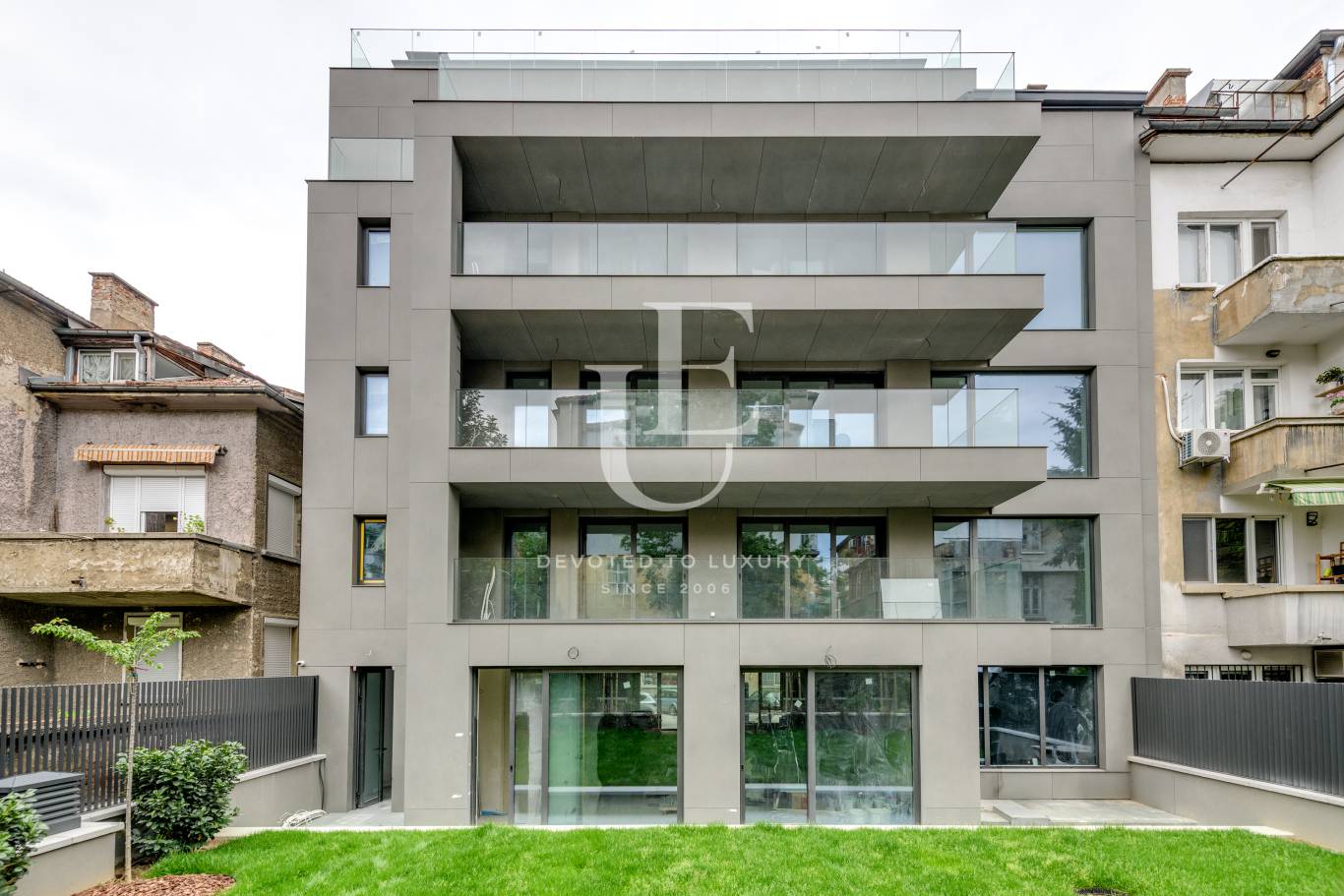Апартамент за продажба в София, Яворов - код на имота: K28202 - image 1