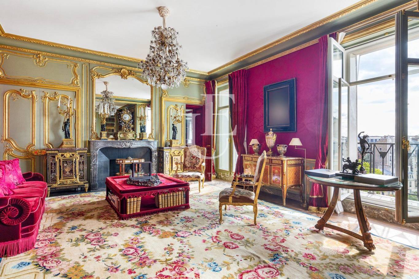 Мезонет за продажба в Париж,  - код на имота: N29329 - image 1