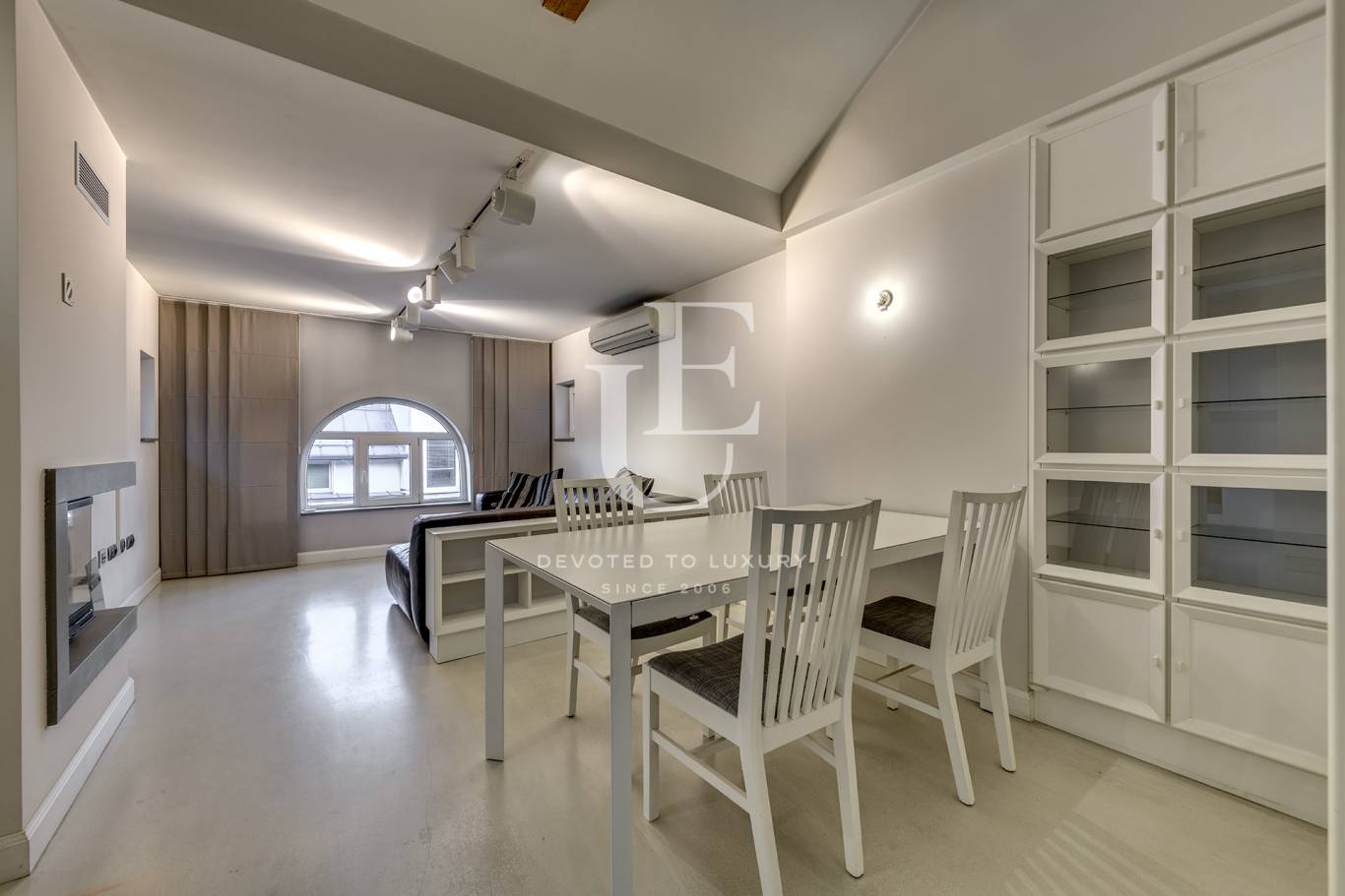 Two bedroom apartment with parking lot, for rent