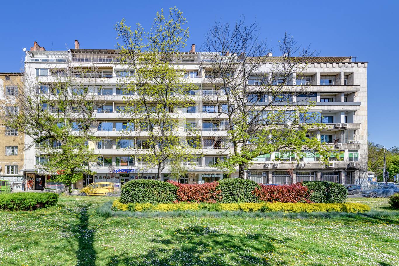 Просторен панорамен апартамент срещу Борисовата градина