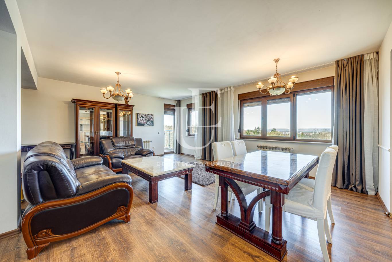 Тристаен апартамент под наем в затворен комплекс