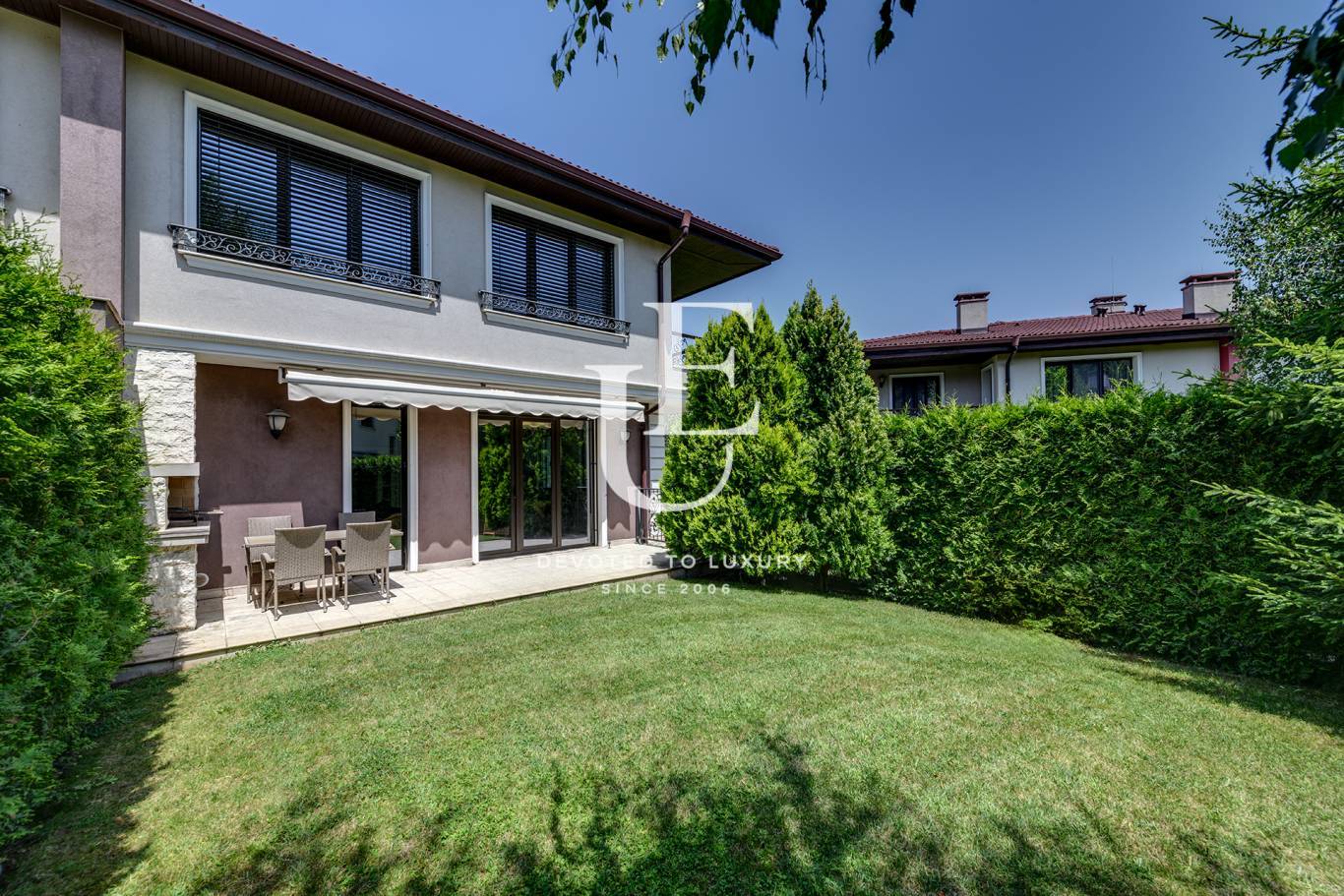 Великолепна къща под наем до Англо-американско училище