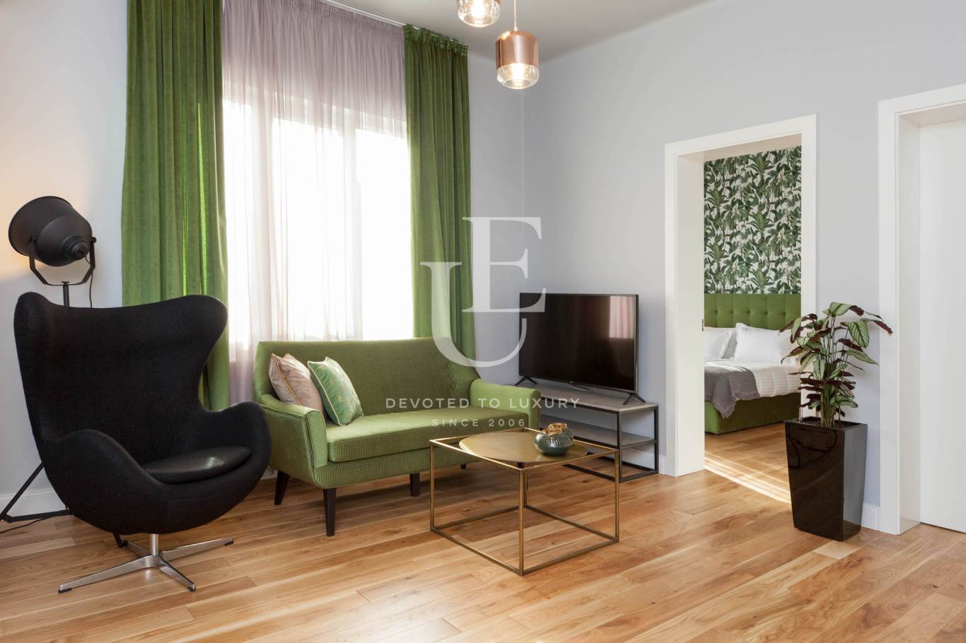 Офис в центъра с възможност за различни дейности