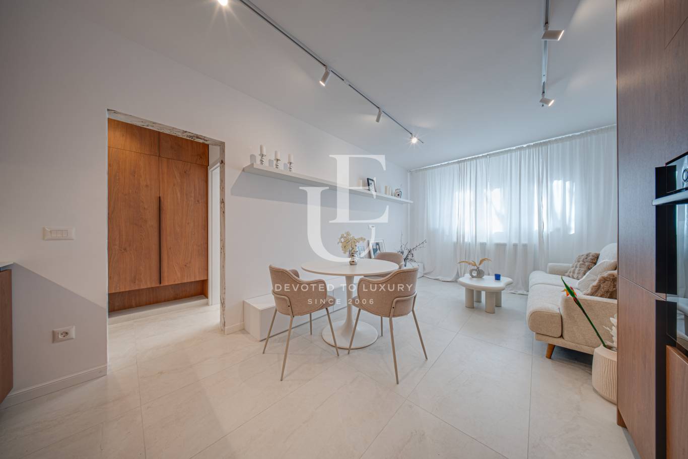 Апартамент за продажба в София, Оборище - код на имота: N29417 - image 1