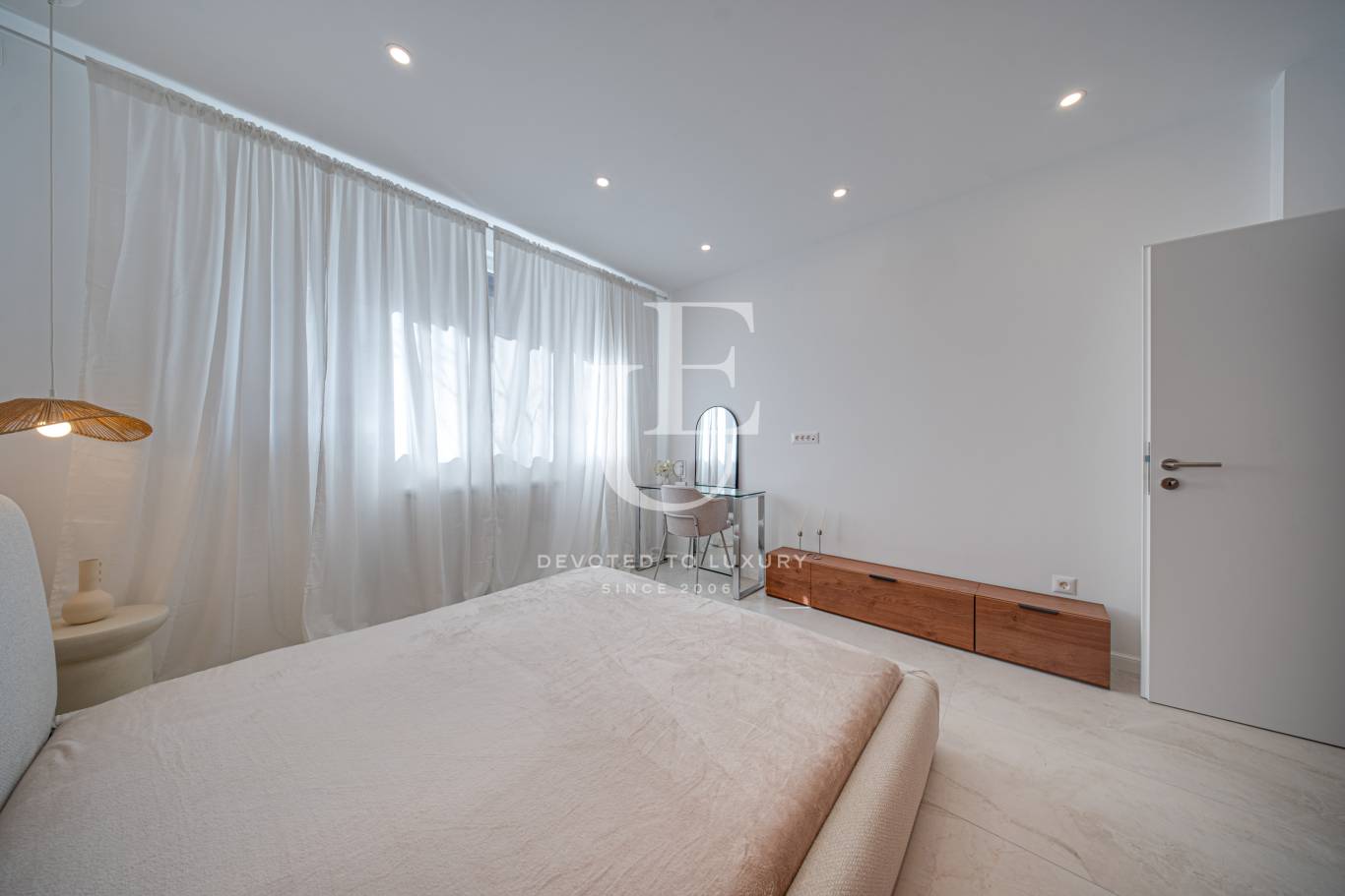 Апартамент за продажба в София, Оборище - код на имота: N29417 - image 9