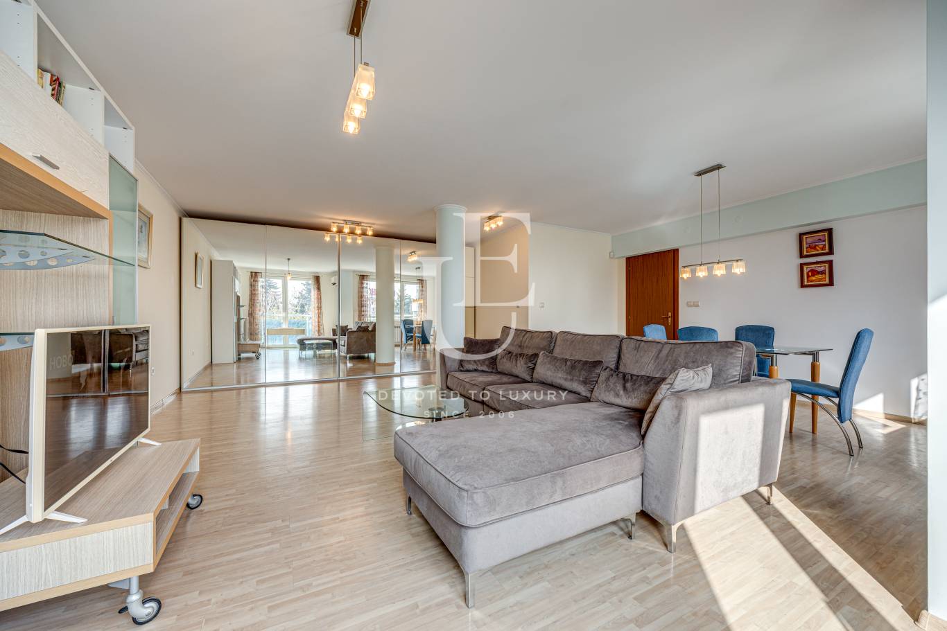 Furnished two-bedroom apartment for rent near Park Center Mall