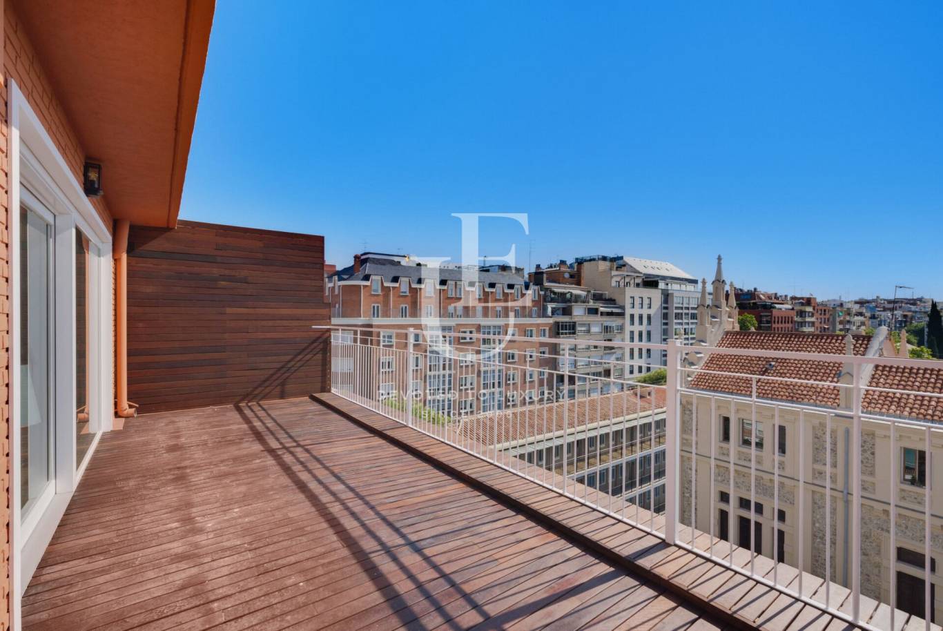 Апартамент за продажба в Мадрид,  - код на имота: N29483 - image 11