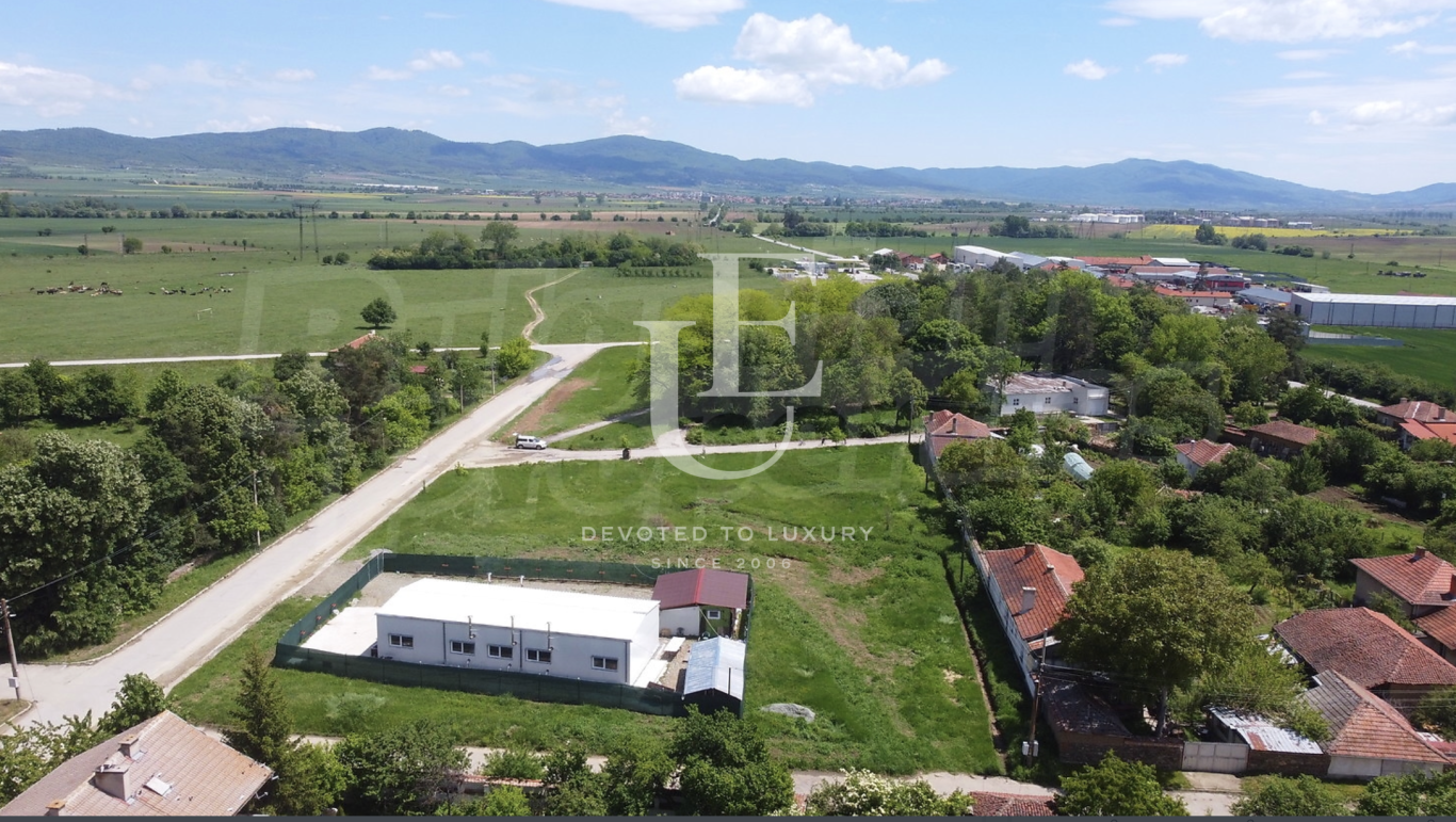 Парцел за продажба в Ихтиман,  - код на имота: N28457 - image 1