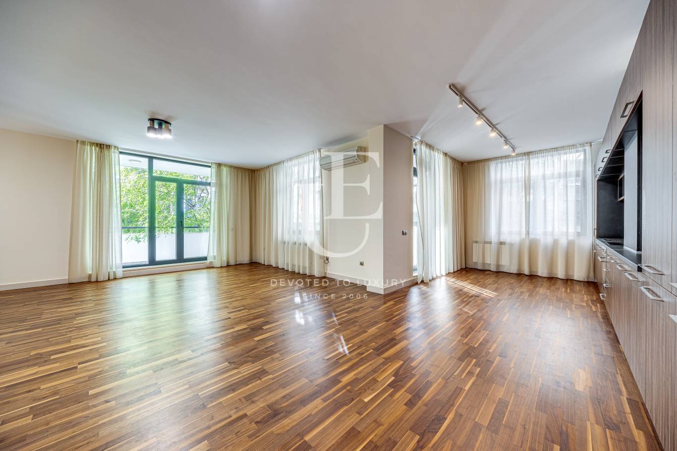 Апартамент за продажба в София, Изток - код на имота: N29651 - image 2