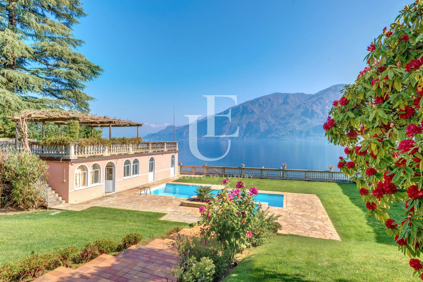 Къща за продажба в езеро Лаго ди Комо,  - код на имота: N28533 - image 1