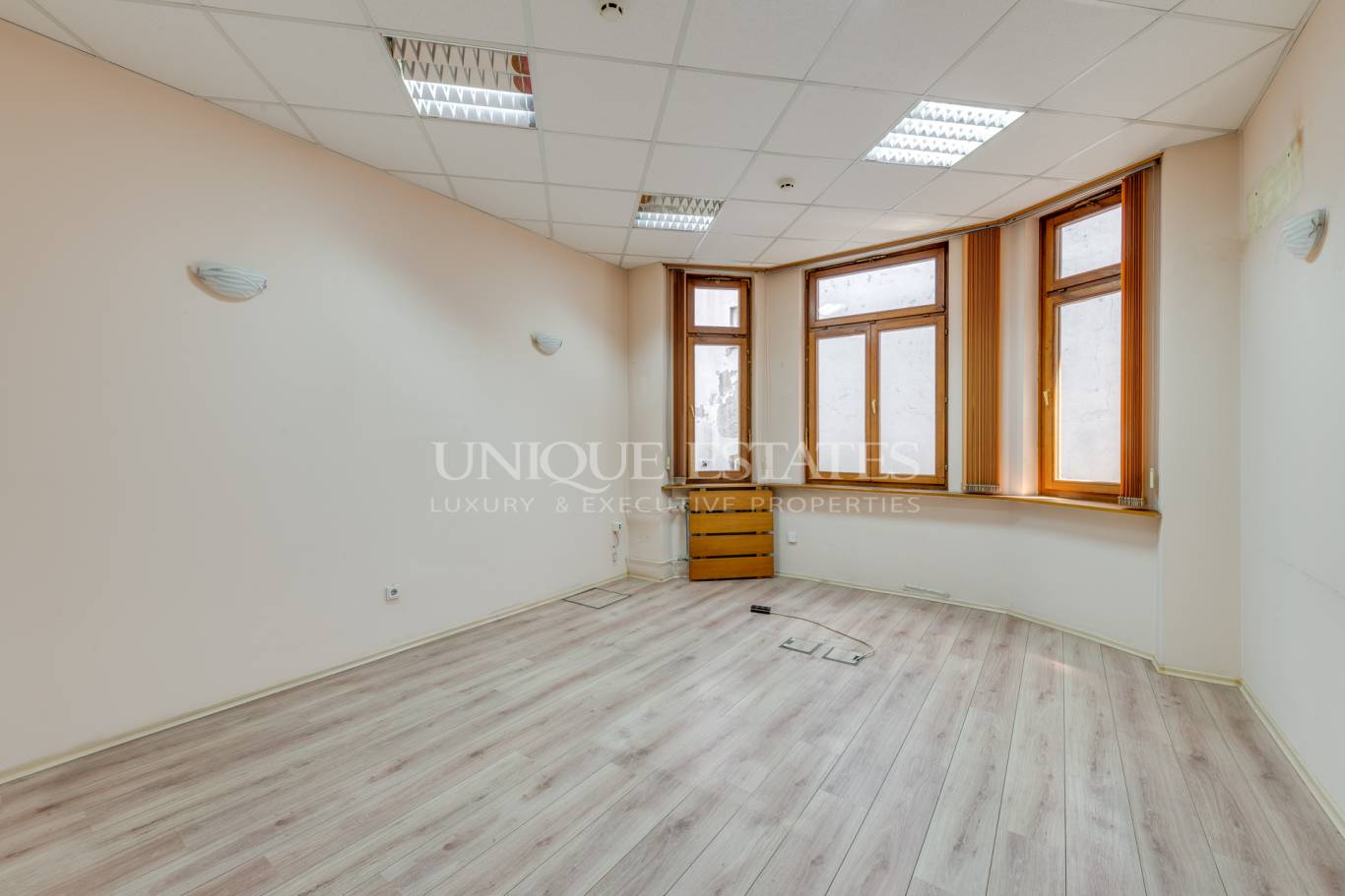 Офис сграда / Сграда под наем в София, Център - код на имота: K10144 - image 4