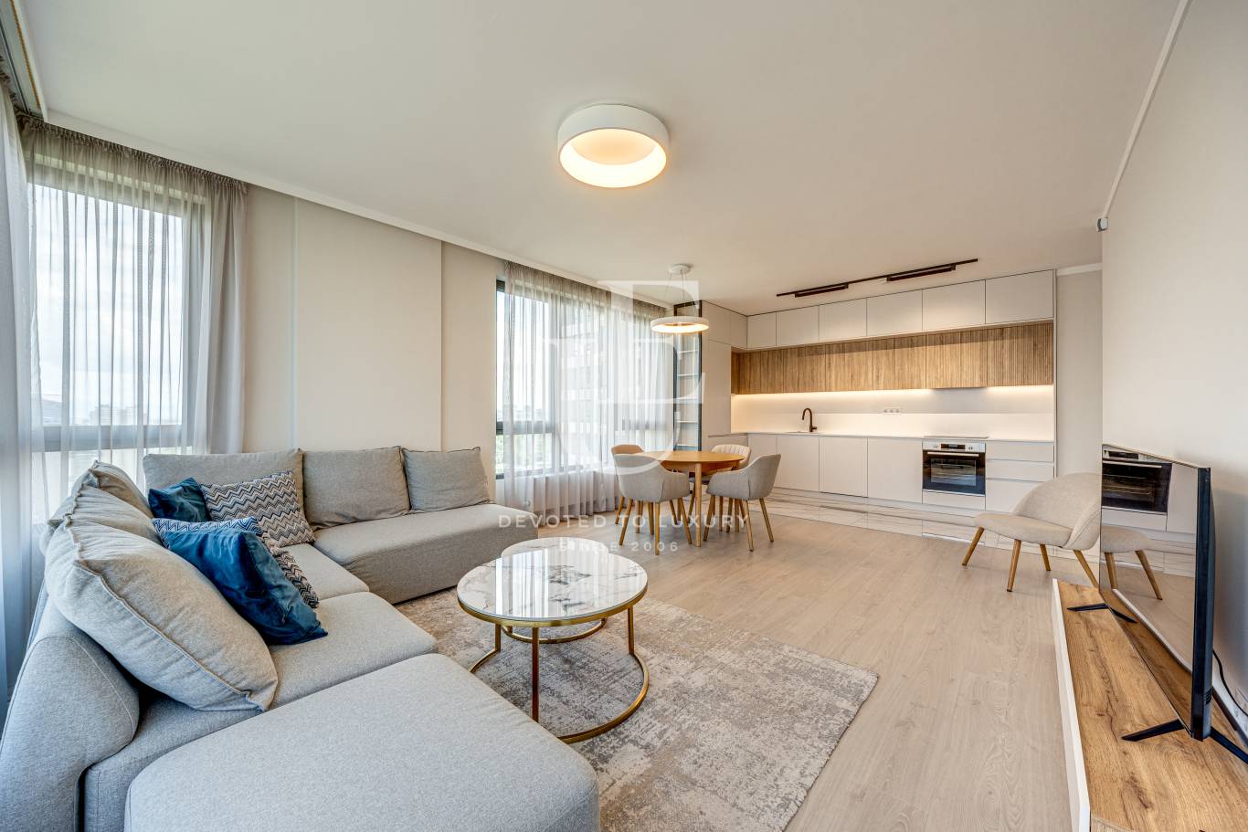 New apartment for rent near metro station